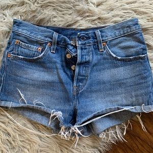 Levi Mid-Rise/High Waisted Shorts